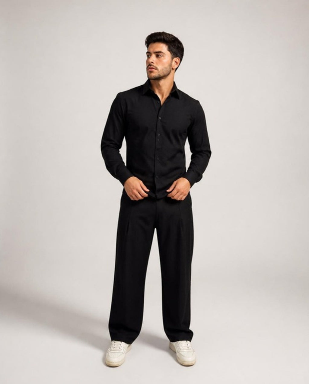 Pantalón CHADS negro con camisa negra